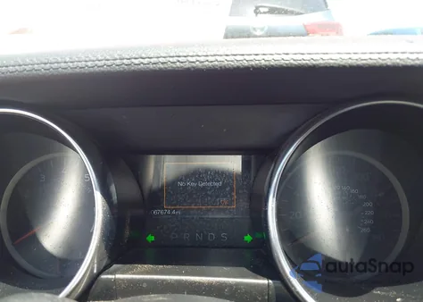 2022 Ford Mustang Ecoboost Premium z USA, uszkodzony, nr VIN 1FATP8UH5N5103146